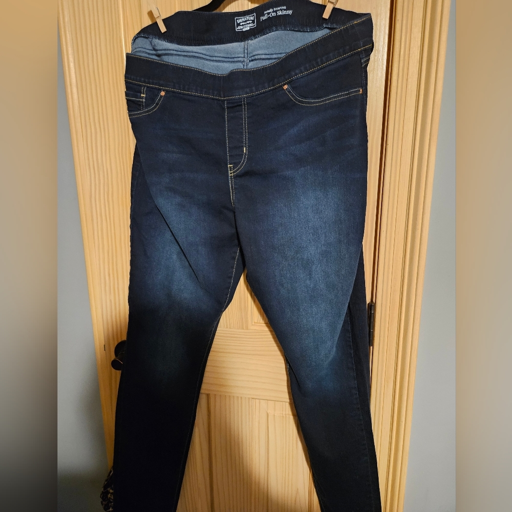 Euc.ns. Levi  jeans